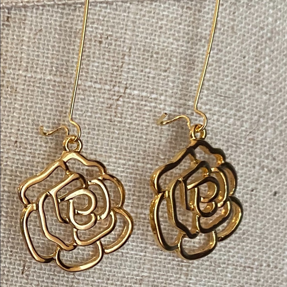 Gold rose earrings
